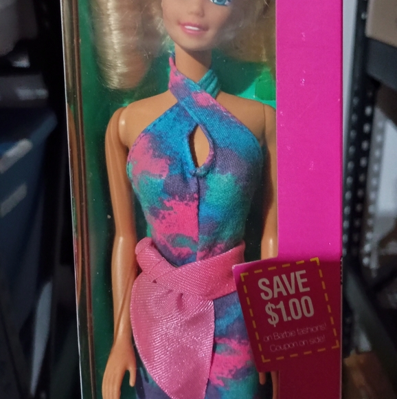 Fun to Dress & Fashion Play 3 Barbie Bundle - Picture 11 of 11